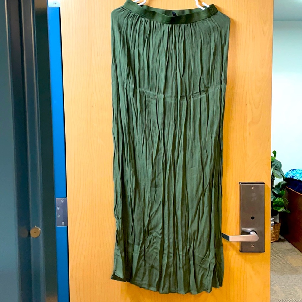 Divided H&M Army Green Skirt
